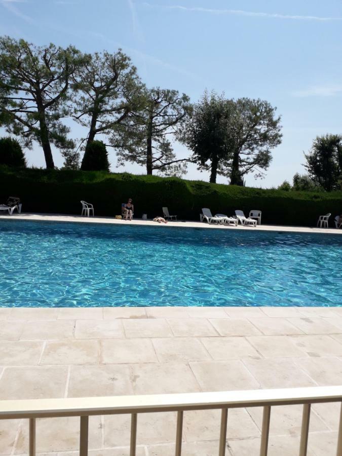 Bel Appartement Avec Vue Mer Villeneuve-Loubet Exterior photo